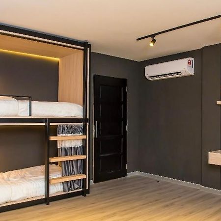 Rumah Tetamu Bunk Bunk Malacca ภายนอก รูปภาพ